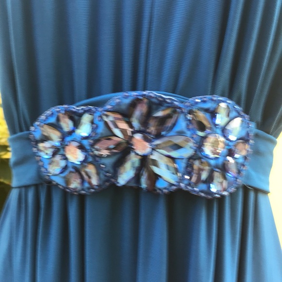 TIANA MAXI DRESS - Picture 4 of 9